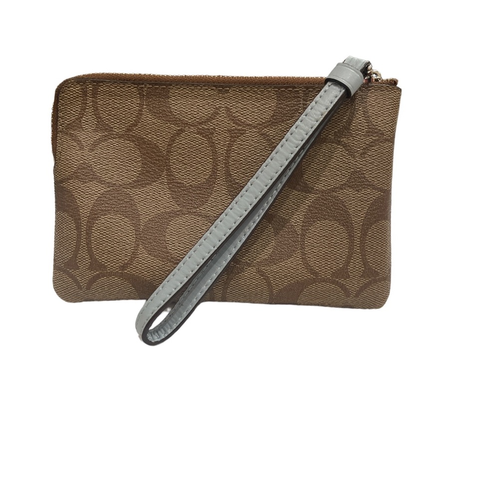 COACH SIGNATURE ZIP CORNER WRISTLET - Pre owned
 
THANKSGIVING SALE!!!!!! - Picture 2 of 6
